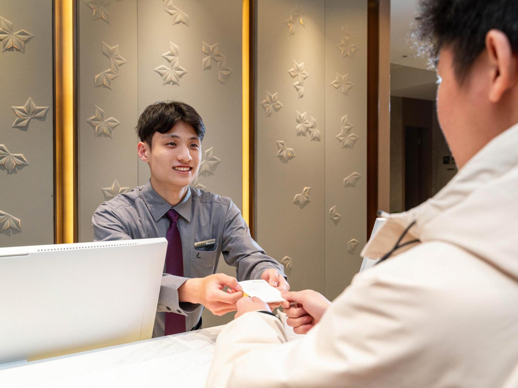 Lavande International Hotel Guangzhou Us Consulate General Guangzhou Grandview Plaza Branch - Free Shuttle Bus To Canton Fair Complex During Canton Fair Period & Free Vpn Internet Access Eksteriør bilde