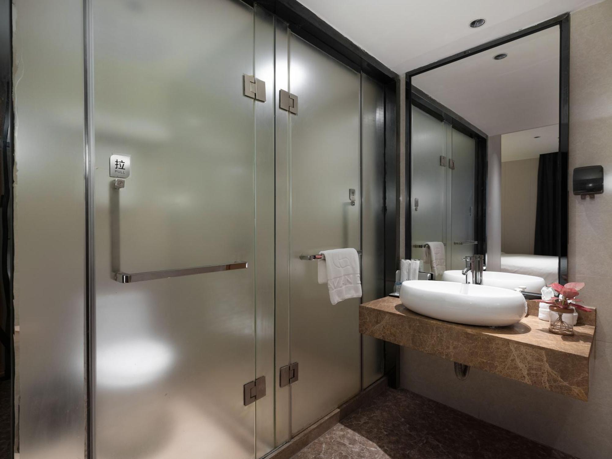 Lavande International Hotel Guangzhou Us Consulate General Guangzhou Grandview Plaza Branch - Free Shuttle Bus To Canton Fair Complex During Canton Fair Period & Free Vpn Internet Access Eksteriør bilde